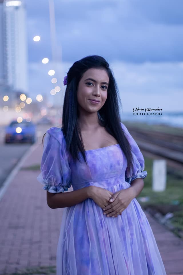 Devindi Perera's Model Shoot