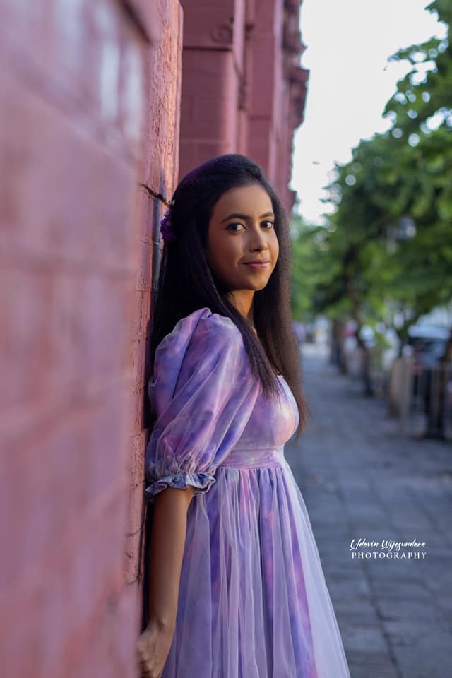 Devindi Perera's Model Shoot - Additional View